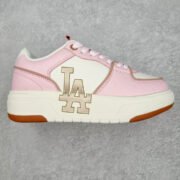 NIKE Travis Scott x AJ1 Low: Red OG Style