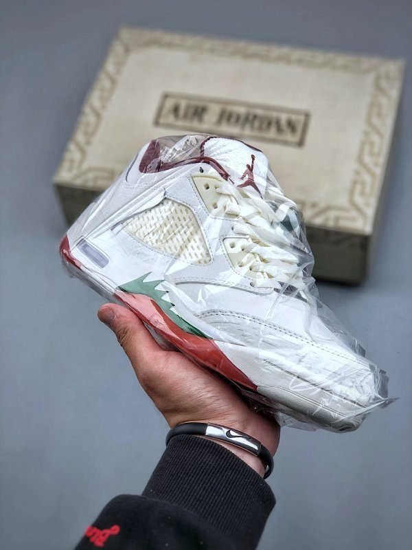 Air Jordan 5 Retro: Pure White