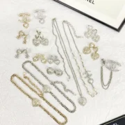 Chanel Exclusive Heart & CC Logo Set