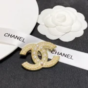 Chanel Gorgeous Pearl Embellished CC Brooch