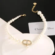 Christian Dior Luxurious Pearl Necklace