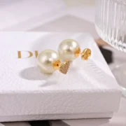 Dior Lovely Pearl Heart Stud Earrings