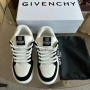 GIVENCHY: Versi锟斤拷n alta Style