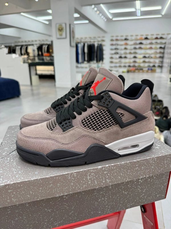 Jordan Air Jordan 4 Retro Grey Cool Sneakers