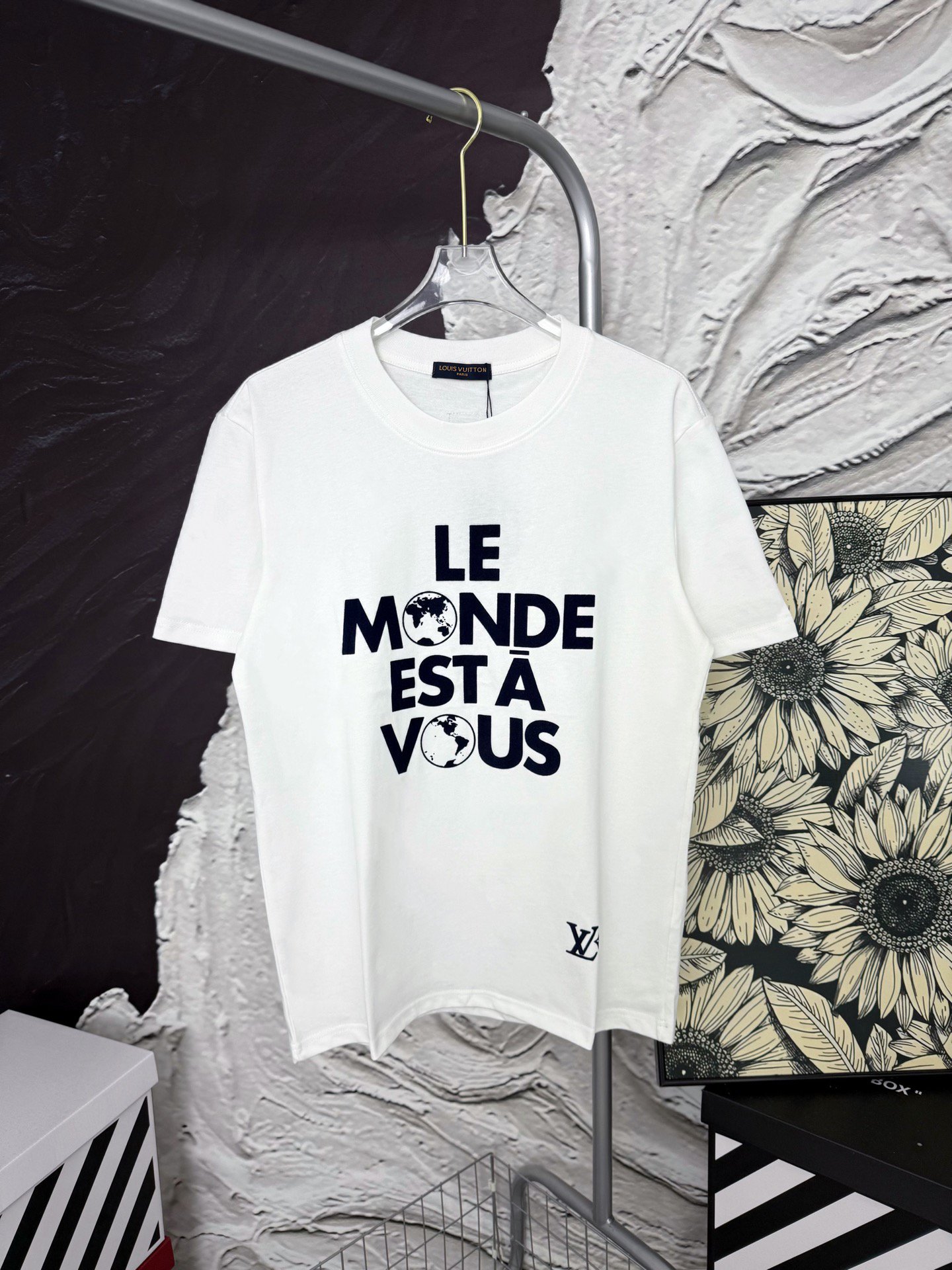 Louis Vuitton Le Monde Est A Vous in White
