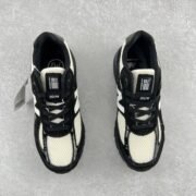 New Balance 990 V6 Classic Black White Sneakers
