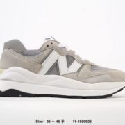 New Balance 11 - 1550926: Gray Sneaker