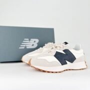 New Balance Retro: Beige Sneaker Charm