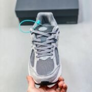 New Balance: Gray Running Shoes Classic