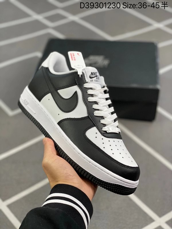 Nike Air Force 1: Black & White Classic