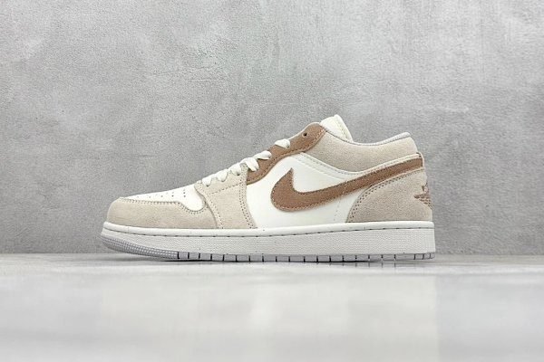 Nike Air Jordan 1 Low: White Beige Combo