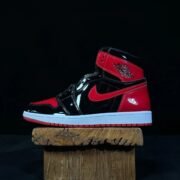 Nike Air Jordan 1 Retro High OG Black-Red Strike