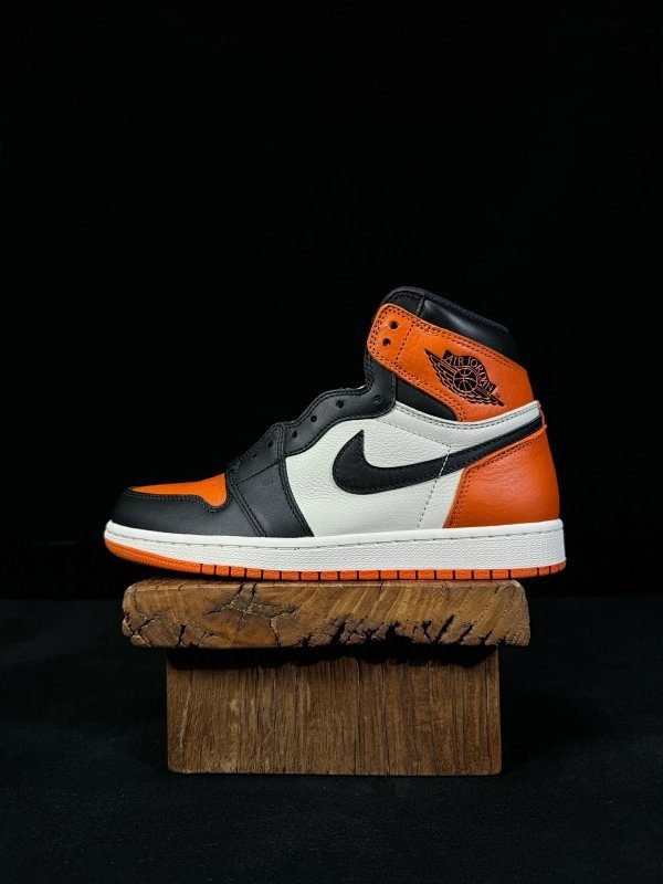 Nike Air Jordan 1 Retro OG: Orange Break