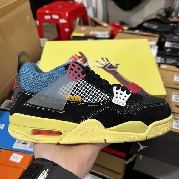 Nike Air Jordan 4 Retro: Tri - Color Kick