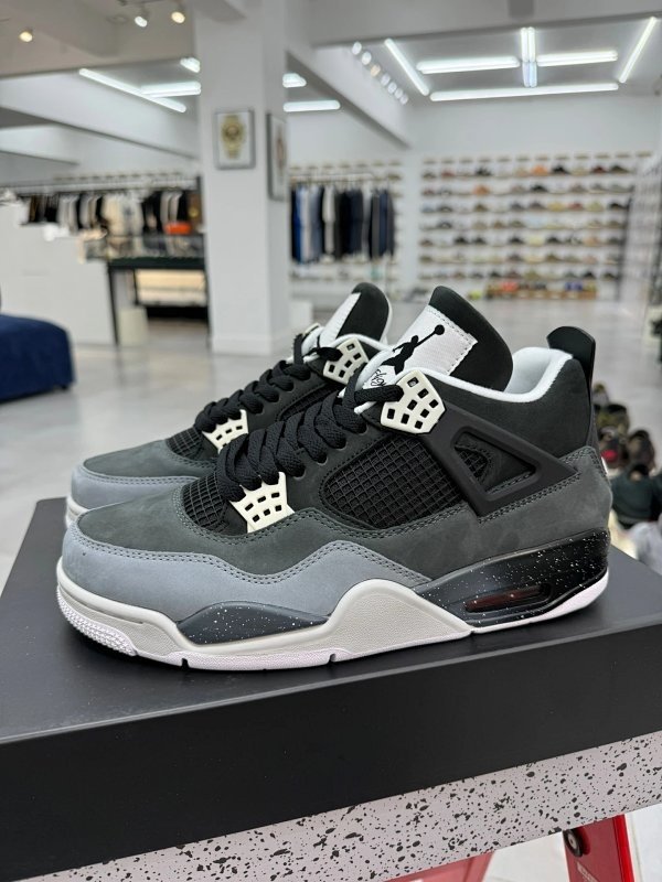 Nike Air Jordan 4 Retro OG - Sophisticated Grey Black