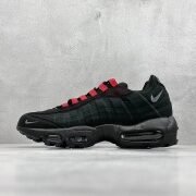 Nike Air Max 95 - Sleek Black Footwear