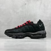 Nike Air Max 95: Black Beauty 04