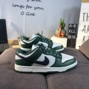 Nike Dunk Low Green - White: Fresh Contrast