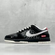 Nike Dunk Low Supreme: Black/White Edge