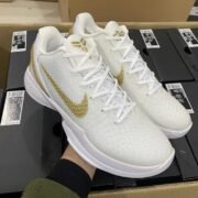 Nike Kobe - Elegant White Athletic Shoes