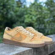 Nike SB Dunk Low earthy Brown Shoes