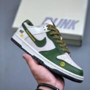 Nike SB Dunk Low: Vibrant Green