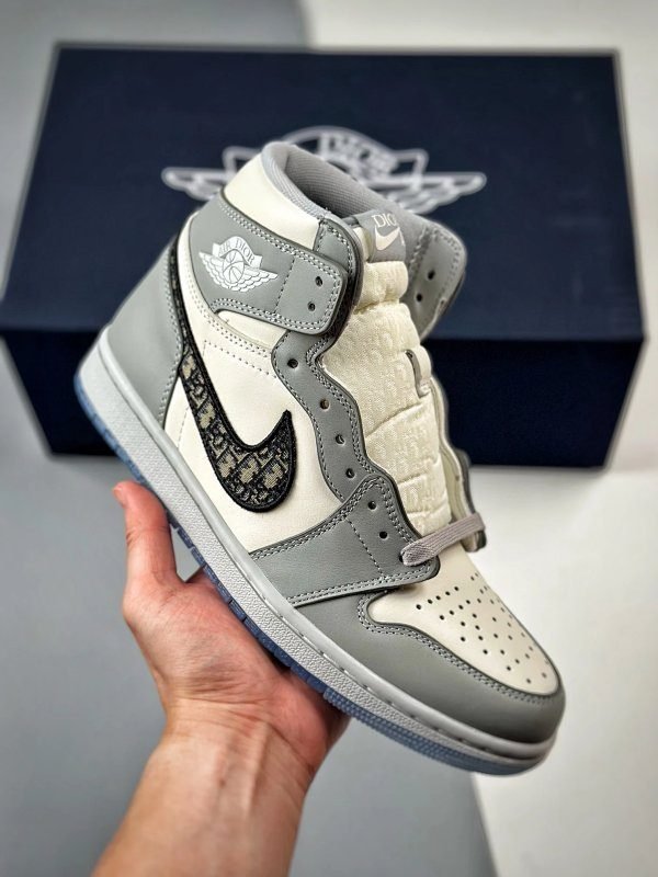 Nike x Dior Air Jordan 1: Gray Chic