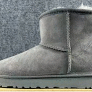 UGG 005: Fashionable Boot
