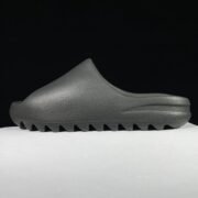 Yeezy Foam Slide in Slate Grey