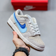 sb series 01 Classic Casual Sneaks